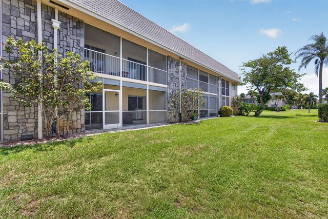 18081 SE COUNTRY CLUB Drive 9-83, Jupiter, FL 33469