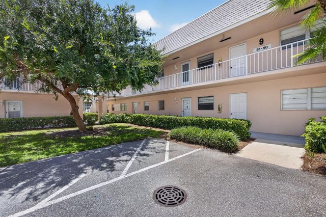 18081 SE COUNTRY CLUB Drive 9-83, Jupiter, FL 33469