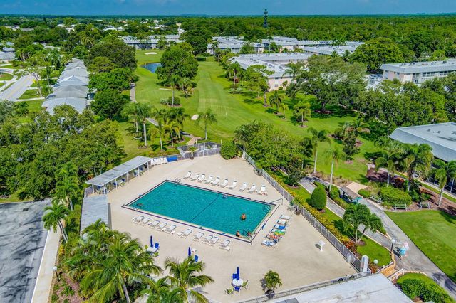 18081 SE COUNTRY CLUB Drive 9-83, Jupiter, FL 33469