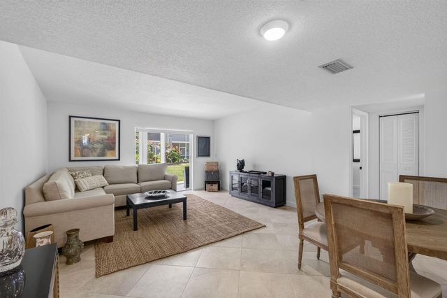 18081 SE COUNTRY CLUB Drive 9-83, Jupiter, FL 33469