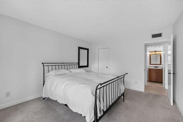 18081 SE COUNTRY CLUB Drive 9-83, Jupiter, FL 33469