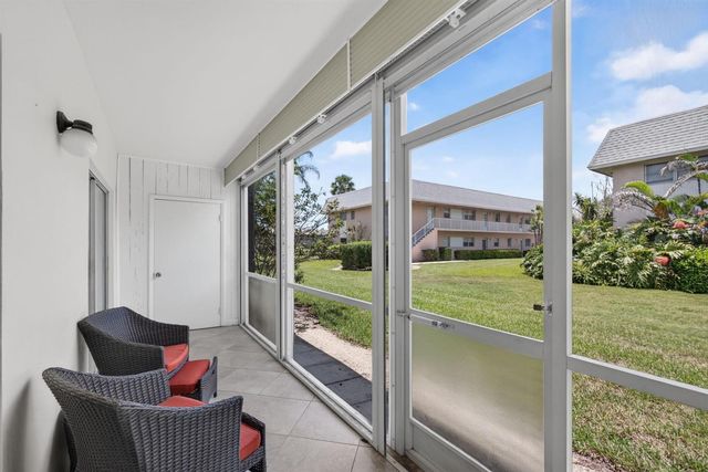 18081 SE COUNTRY CLUB Drive 9-83, Jupiter, FL 33469