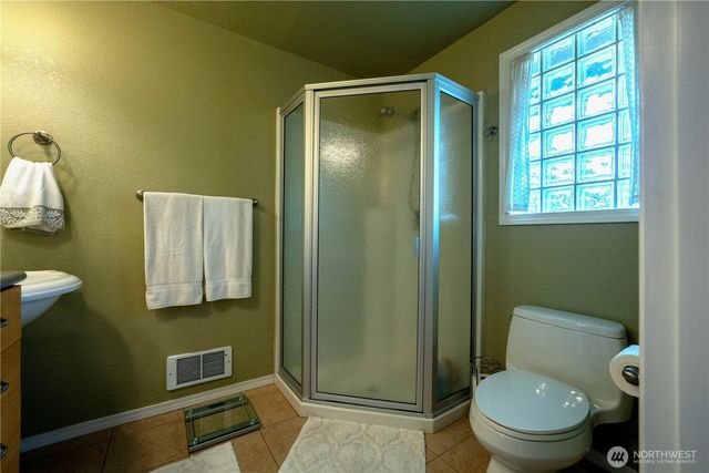 230 E Hawthorne Place, Port Angeles, WA 98362
