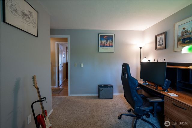 230 E Hawthorne Place, Port Angeles, WA 98362