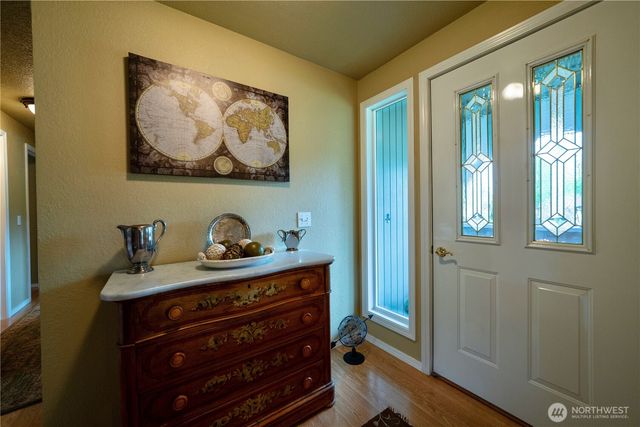 230 E Hawthorne Place, Port Angeles, WA 98362