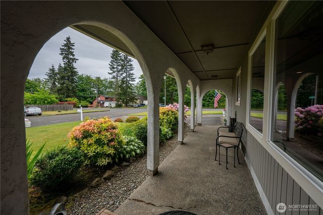 230 E Hawthorne Place, Port Angeles, WA 98362