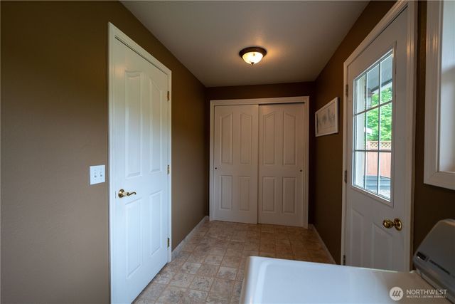 230 E Hawthorne Place, Port Angeles, WA 98362