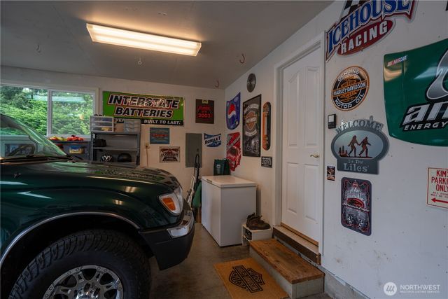 230 E Hawthorne Place, Port Angeles, WA 98362