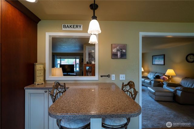230 E Hawthorne Place, Port Angeles, WA 98362