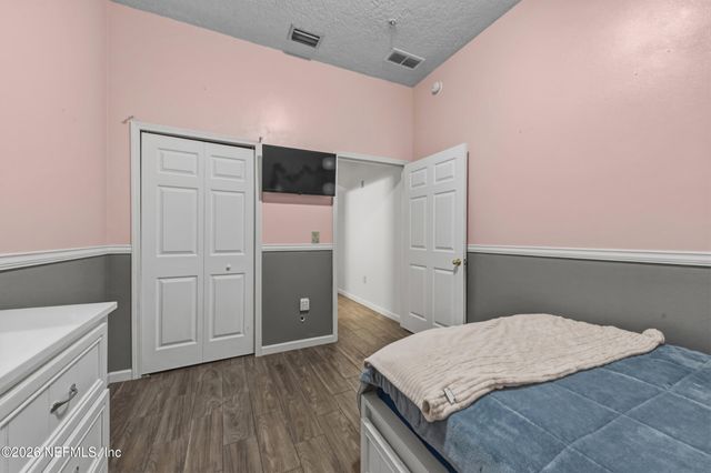 7071 DEER LODGE Circle 103, Jacksonville, FL 32256