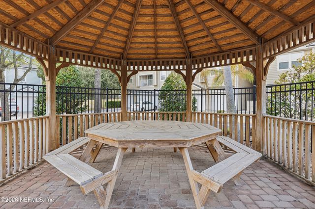 7071 DEER LODGE Circle 103, Jacksonville, FL 32256