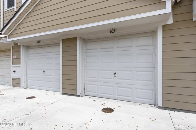 7071 DEER LODGE Circle 103, Jacksonville, FL 32256