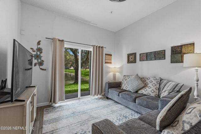 7071 DEER LODGE Circle 103, Jacksonville, FL 32256