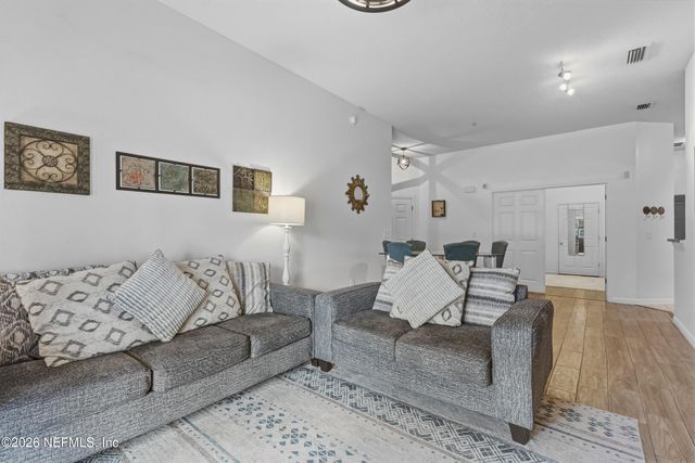 7071 DEER LODGE Circle 103, Jacksonville, FL 32256