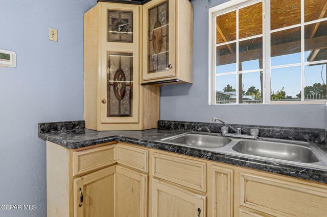 210 QUESITO Street, Clint, TX 79836