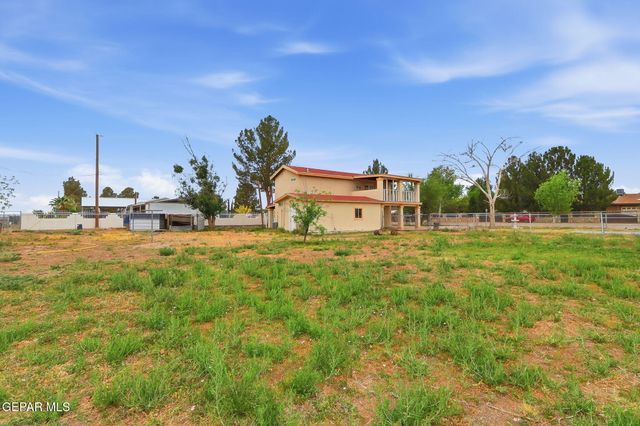210 QUESITO Street, Clint, TX 79836