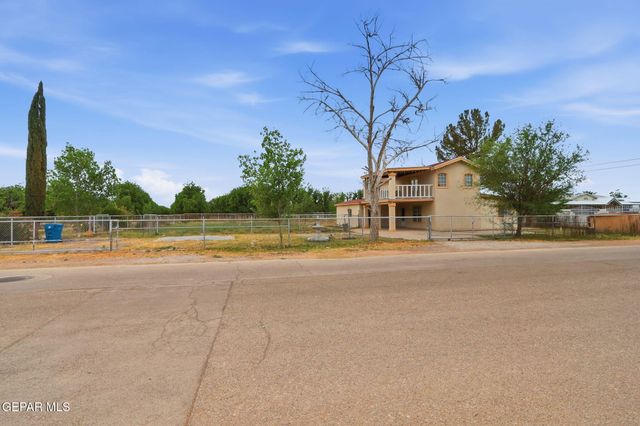 210 QUESITO Street, Clint, TX 79836