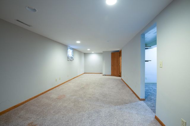 505 Maple Lane S, Moorhead, MN 56560