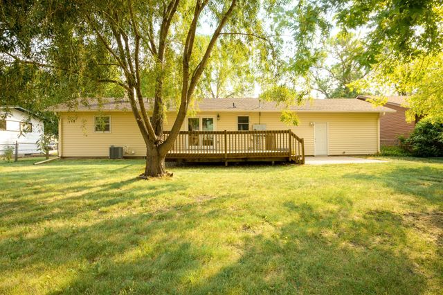 505 Maple Lane S, Moorhead, MN 56560