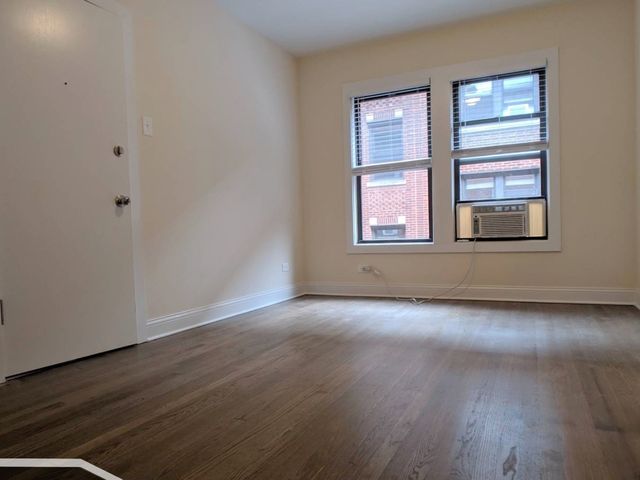 2643 N Spaulding Avenue 2W, Chicago, IL 60647
