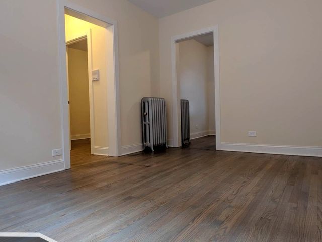 2643 N Spaulding Avenue 2W, Chicago, IL 60647