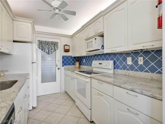 2150 Gulf Shore BLVD N 407, Naples, FL 34102