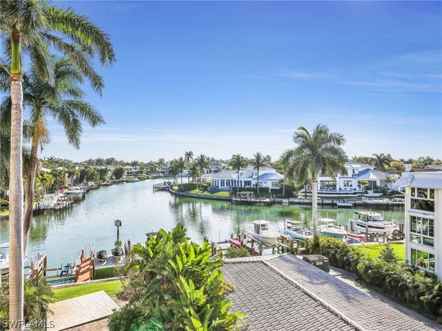2150 Gulf Shore BLVD N 407, Naples, FL 34102