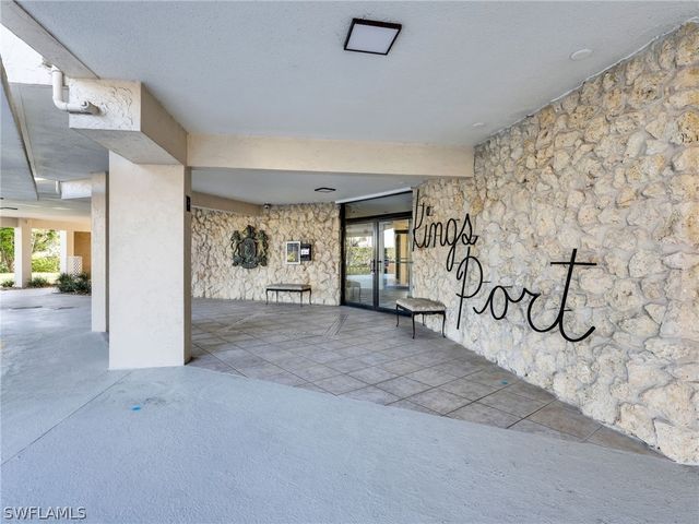 2150 Gulf Shore BLVD N 407, Naples, FL 34102