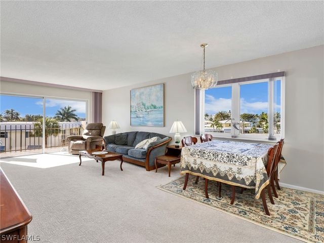 2150 Gulf Shore BLVD N 407, Naples, FL 34102