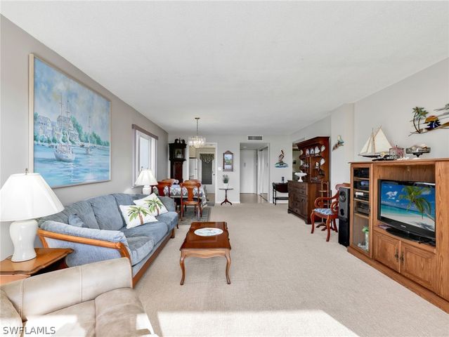 2150 Gulf Shore BLVD N 407, Naples, FL 34102