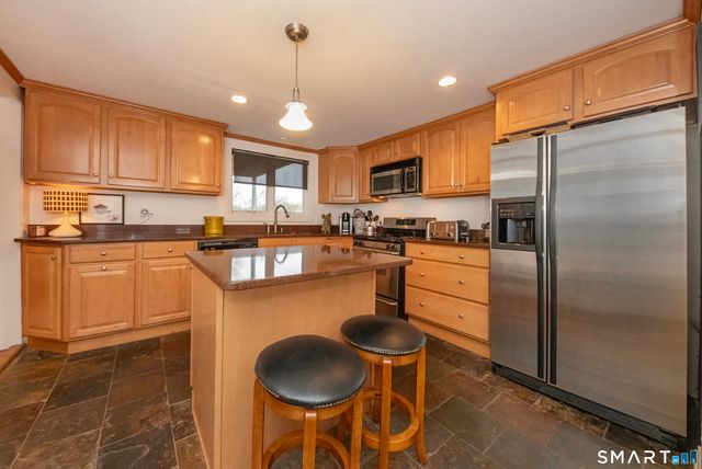 100 Pratt Road, Clinton, CT 06413