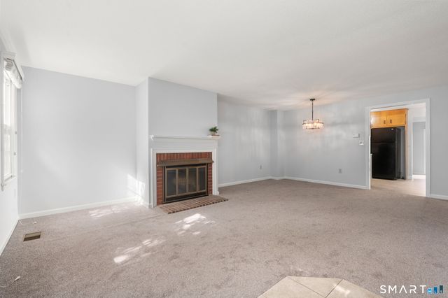 3 Barrington Drive C, Wethersfield, CT 06033