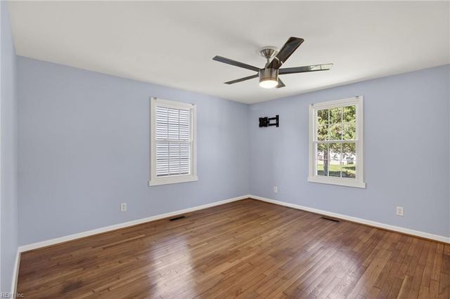 547 Fox Hill Road, Hampton, VA 23669