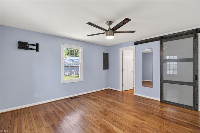 547 Fox Hill Road, Hampton, VA 23669