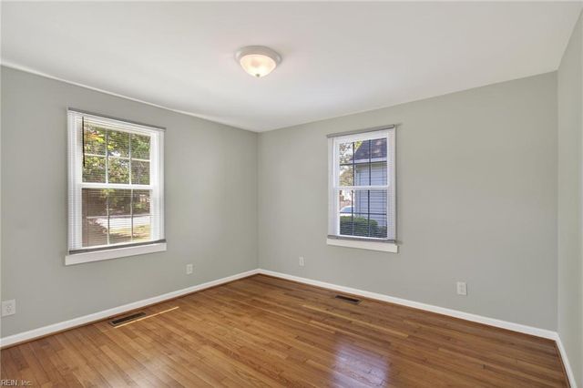 547 Fox Hill Road, Hampton, VA 23669
