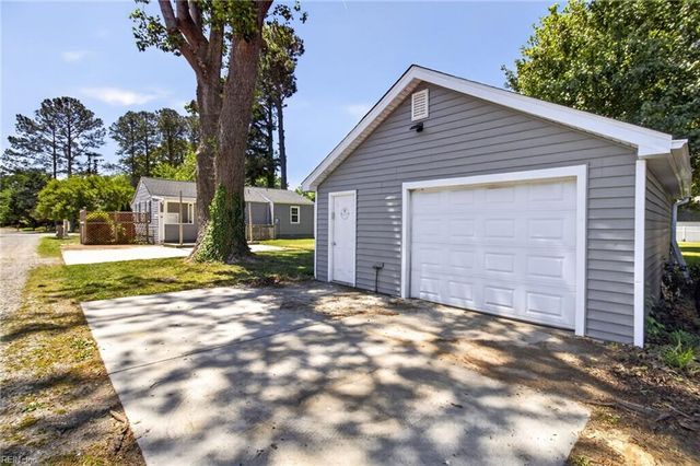 547 Fox Hill Road, Hampton, VA 23669