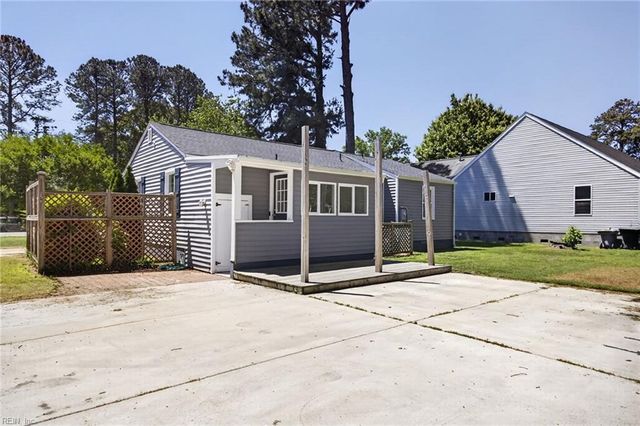 547 Fox Hill Road, Hampton, VA 23669