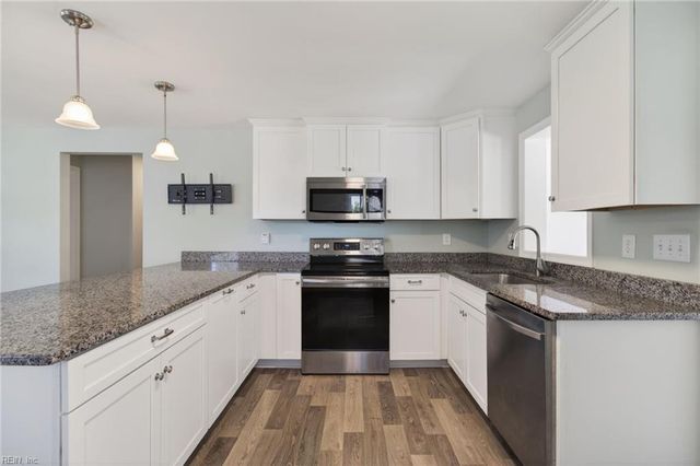 547 Fox Hill Road, Hampton, VA 23669