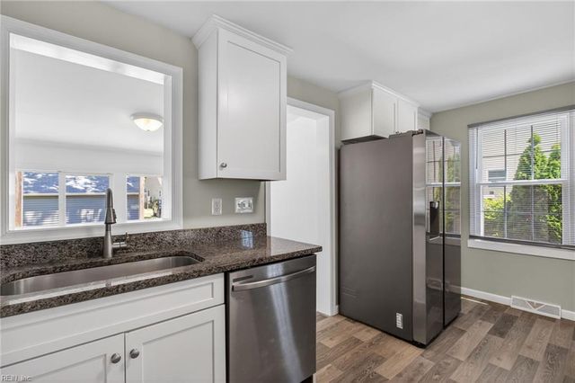 547 Fox Hill Road, Hampton, VA 23669