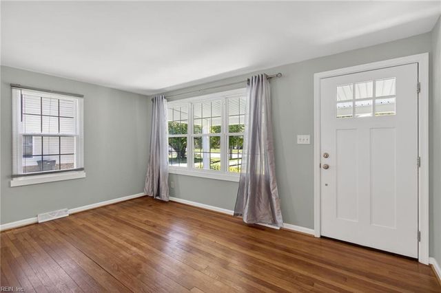 547 Fox Hill Road, Hampton, VA 23669
