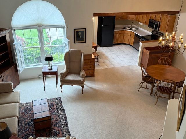 18D Castle Hill Road 18D, Agawam, MA 01001