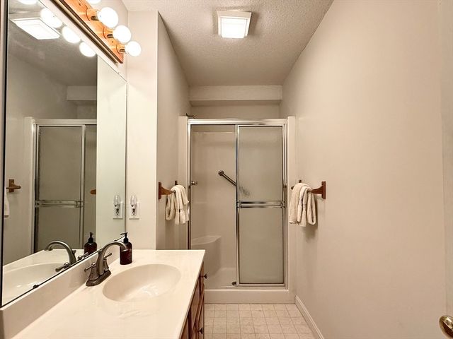 18D Castle Hill Road 18D, Agawam, MA 01001