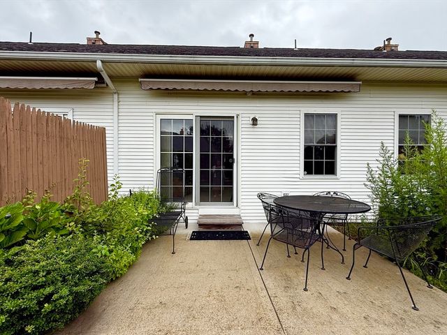 18D Castle Hill Road 18D, Agawam, MA 01001
