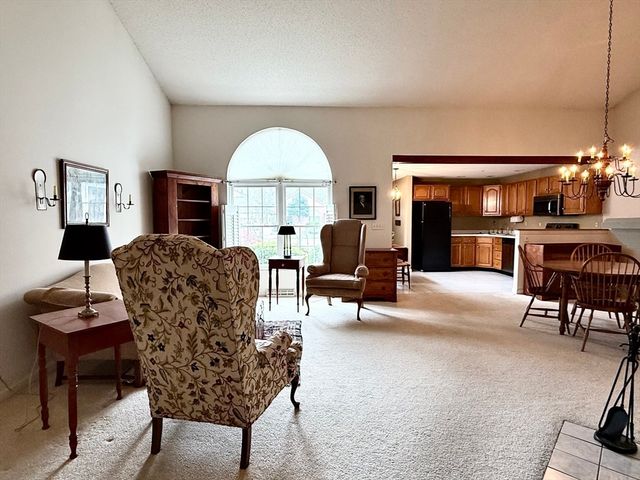 18D Castle Hill Road 18D, Agawam, MA 01001