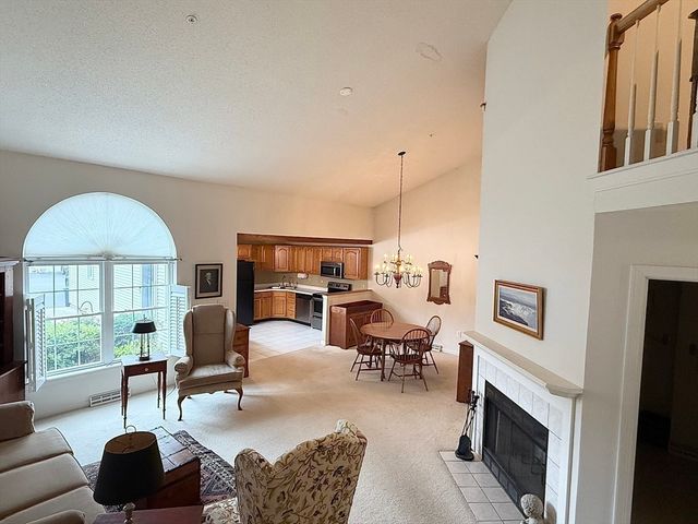 18D Castle Hill Road 18D, Agawam, MA 01001