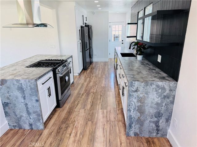 2053 W 75th Street, Los Angeles, CA 90047