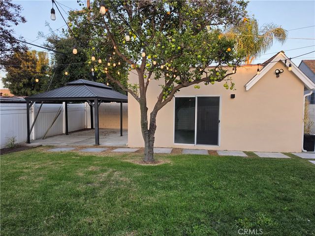 2053 W 75th Street, Los Angeles, CA 90047