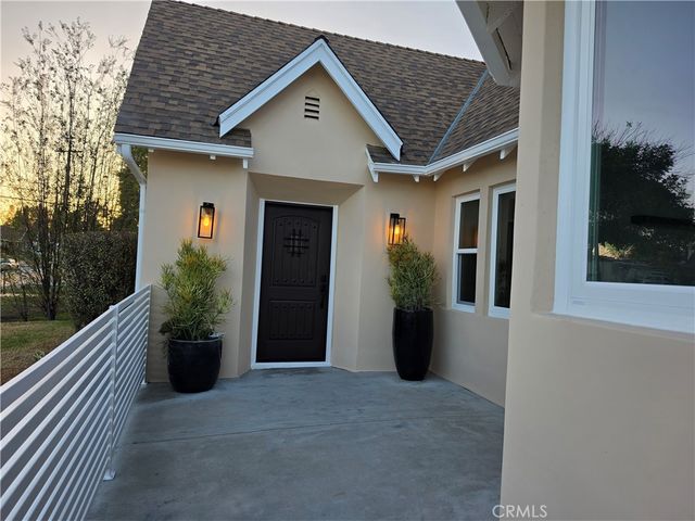 2053 W 75th Street, Los Angeles, CA 90047