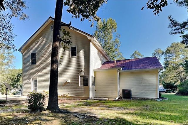1305 Burning Bush Drive, Loganville, GA 30052