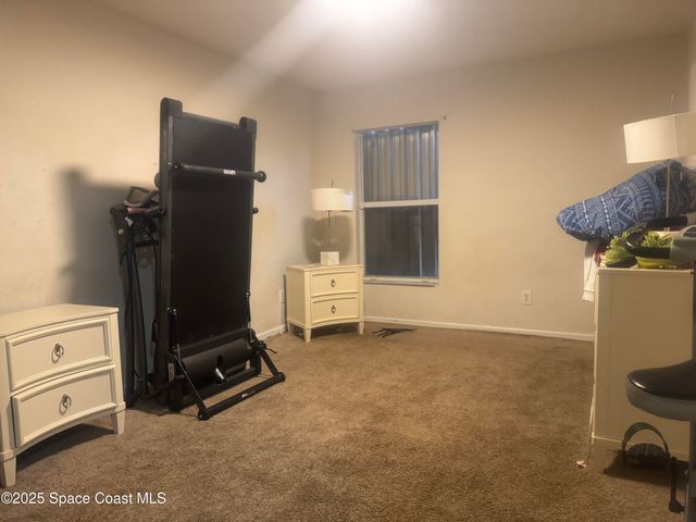 561 Borraclough Avenue NW, Palm Bay, FL 32907